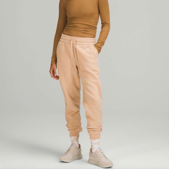 Lululemon Scuba High-Rise Jogger, Pecan Tan - Picture 1 of 5
